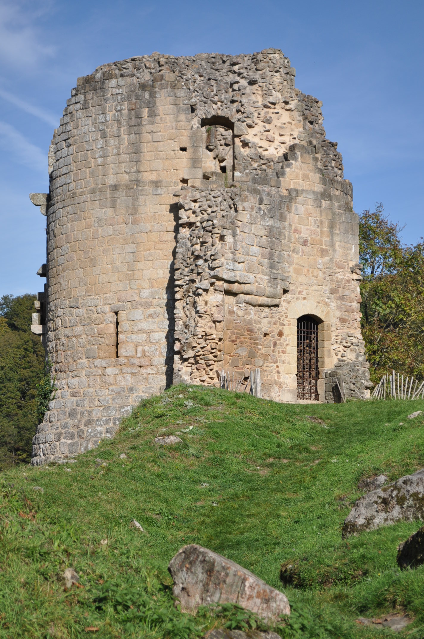 tours en ruines